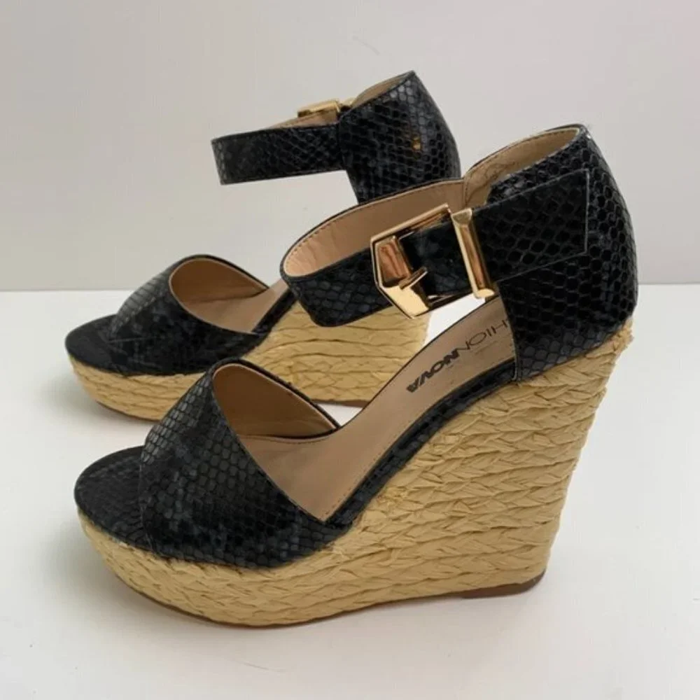 Fashion Nova Black Just Peachy Wedges
